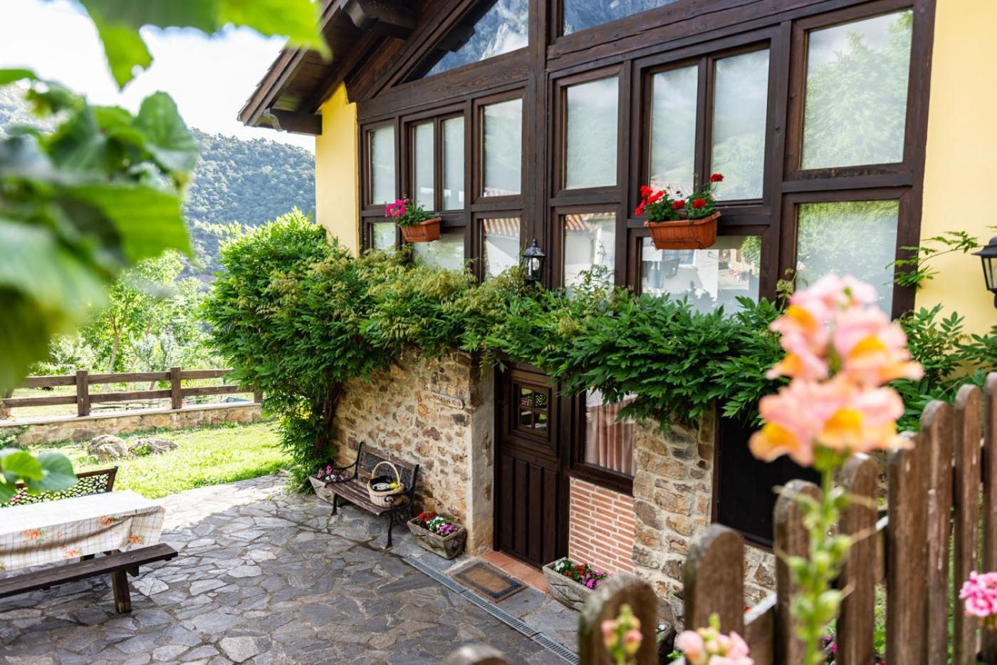 Apartamentos Rurales Los Picos De Redo Camaleño Zewnętrze zdjęcie